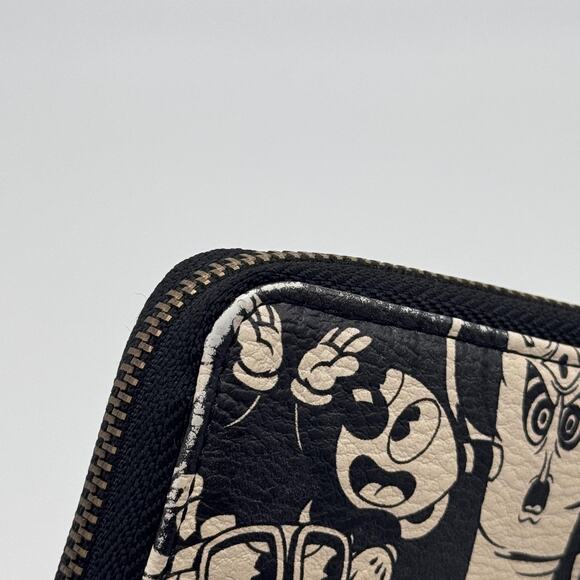 Loungefly Cuphead Mugman Wallet Zip Around Cartoon Print Womens Purse Handbag - Picture 10 of 16